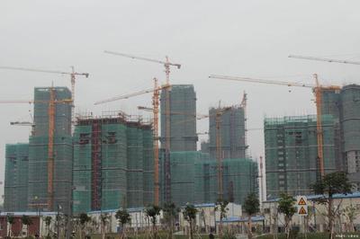 大連爛尾樓居民釘塑料布御寒,中國商品房預售制度該取消嗎？